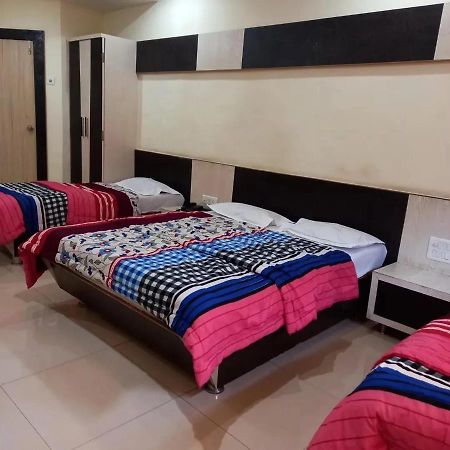 Sharan Hotel Shirdi Exterior foto